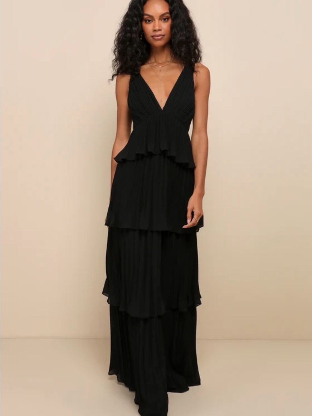 NWT Lulu's Black Tiered V-Neck Maxi Dress -size small - Picture 1 of 5